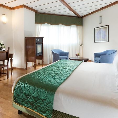 Palace Hotel Serravalle Luaran gambar